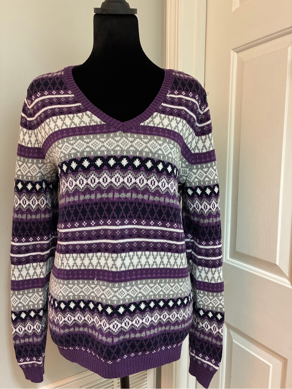 croft & barrow Purple, White and Gray Patterned V-Neck Sweater